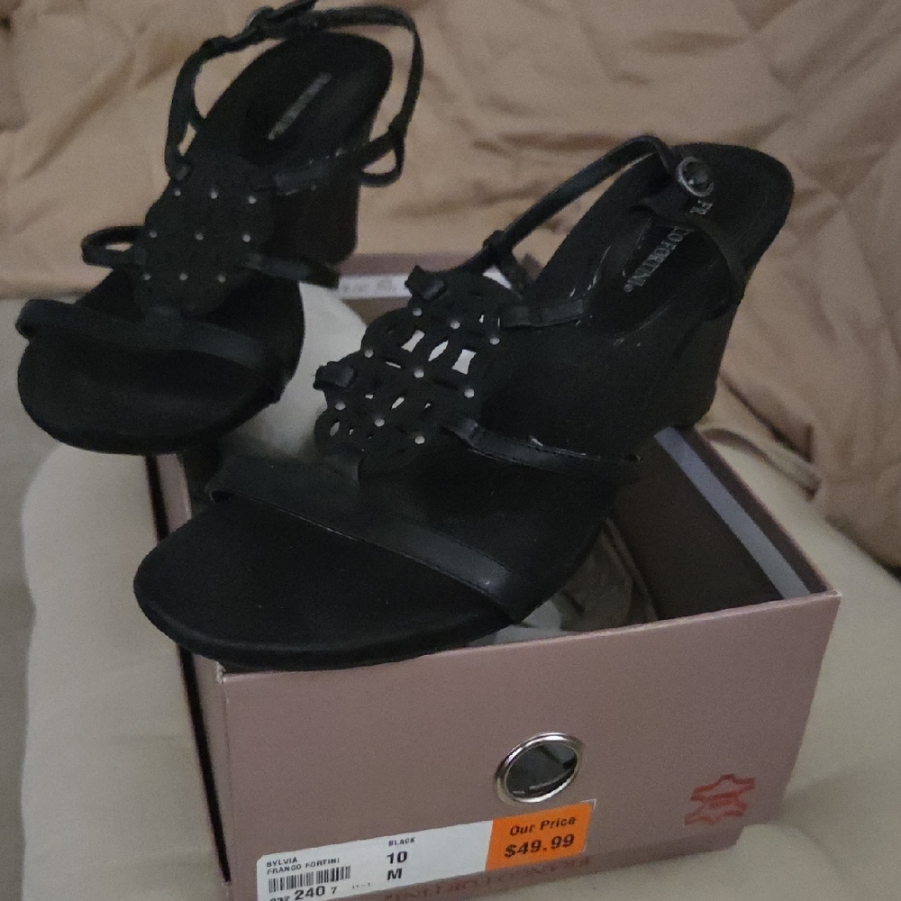 Womens Sz 10 Franco Fortini Black Wedge Sandals